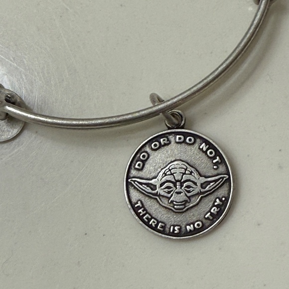 NWT Alex and Ani Star Wars Yoda Bracelet - Picture 6 of 7